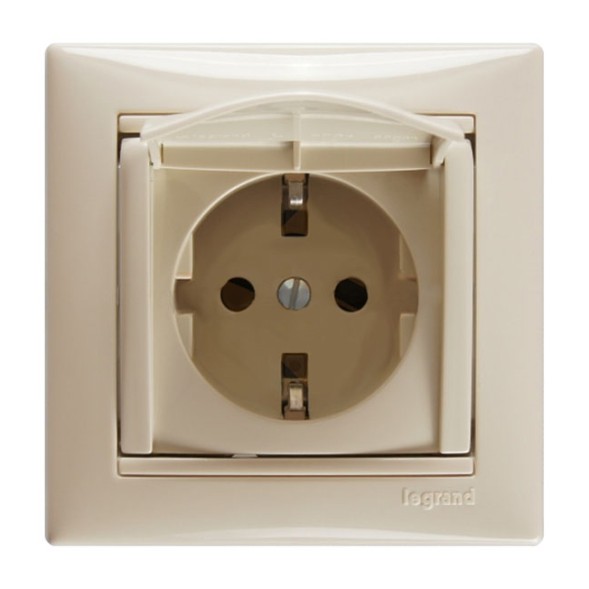 Розетка Legrand Valena Слоновая кость 1-ая с/з с крышкой 774322