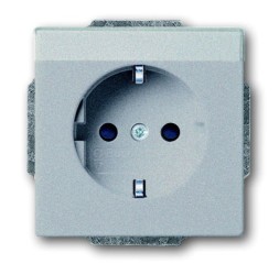 Розетка ABB Future серебристо-алюминиевый SCHUKO 16А 250В с полем для надписи 2CKA002011A3810 20 EUN-83