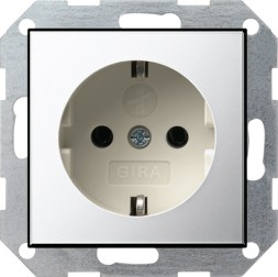 Розетка Gira Хром с заземляющими контактами и защитой от детей 0453615