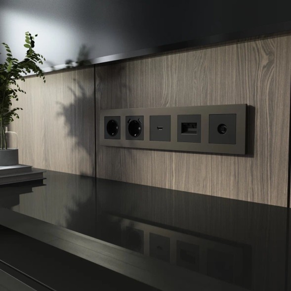 Рамка из поликарбоната на 5 постов Slab бронза софт Werkel W0052963