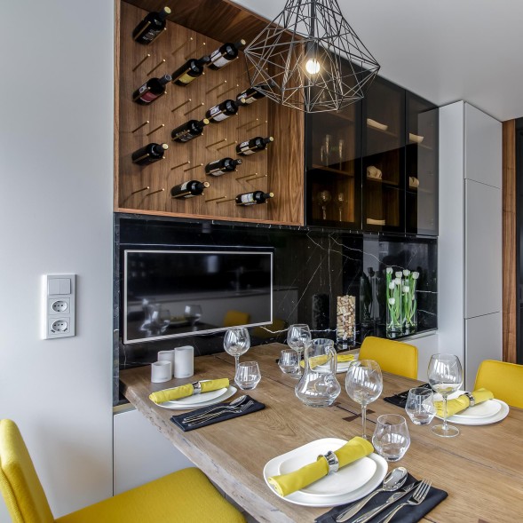 Розетка с заземлением, шторками и USBх2 (белая) Werkel W1171501