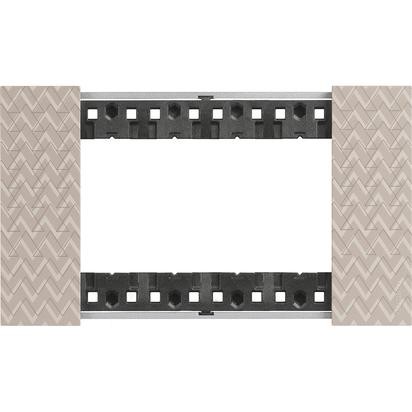 Рамка Bticino Living Now OPTIC 4-модульная KA4804MM