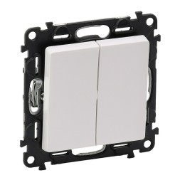 Выключатель Legrand Valena Life Белый двухклавишный 10А 250В с лицевой панелью Безвинтовые зажимы 752405