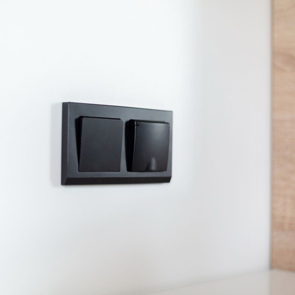 Рамка из поликарбоната на 2 поста Stark черный Werkel W0021808