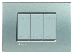 Рамка Bticino LivingLight Квадрат Алюминий 3 модуля LNA4803TE