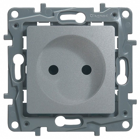 Розетка Legrand Etika алюминий 2К со шторками - немецкий стандарт - винтовые зажимы - 16 А - 250 В~ 672434