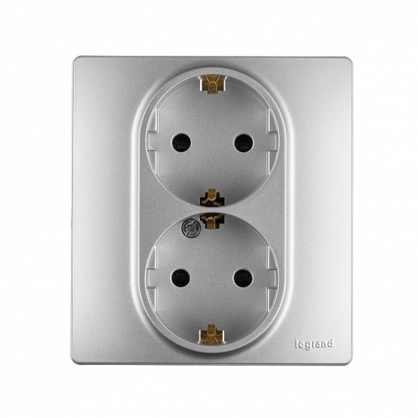 Розетка Legrand Etika алюминий 2 x 2К+З со шторками - немецкий стандарт - автоматические зажимы - 16 А - 250 В~ 672433
