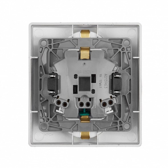 Розетка Legrand Etika алюминий 2 x 2К+З со шторками - немецкий стандарт - автоматические зажимы - 16 А - 250 В~ 672433