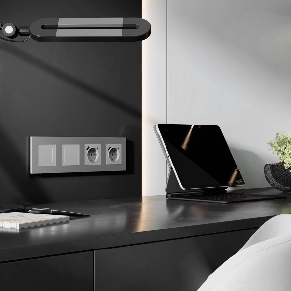 Рамка из поликарбоната на 4 поста Slab серебро софт Werkel W0042965