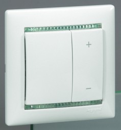 Светорегулятор Legrand Valena Белый нажимной 40-600W для л/н и обмоточных т-ров 770074