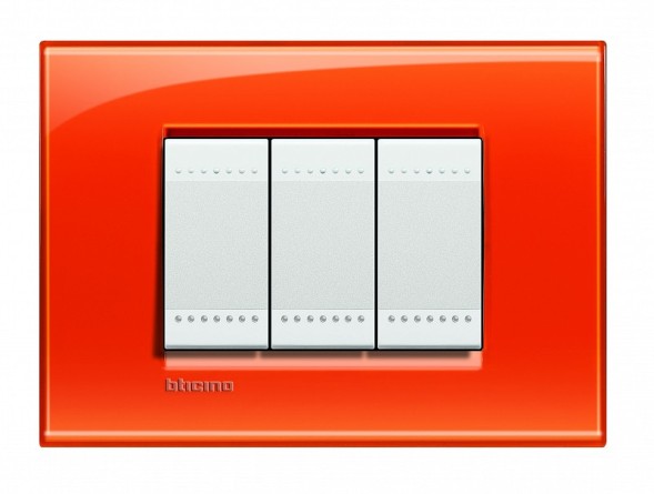 Рамка Bticino LivingLight Квадрат Оранжевый 3 модуля LNA4803OD