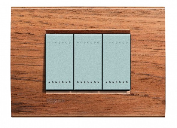 Рамка Bticino LivingLight Квадрат Европейский орех 3 модуля LNA4803LNC
