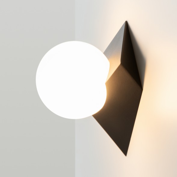 Настенный светильник (бра) Maytoni MOD445WL-01B