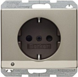 Розетка Berker Arsys светлая бронза SCHUKO с подсветкой для ориентирования 41099011