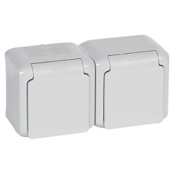 Розетка двойная Legrand Quteo серая с заземлением со шторками IP44 782222