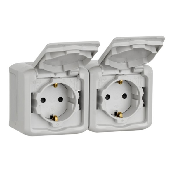 Розетка двойная Legrand Quteo серая с заземлением со шторками IP44 782222