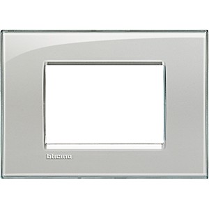 Рамка Bticino LivingLight Квадрат Серое небо 3 модуля LNA4803KG