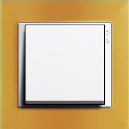 Рамка Gira Event Янтарный / Белый 1 пост 0211332