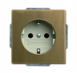 Розетка ABB Династия Латунь античная белая роспись SCHUKO 16А 250В с защитными шторками 2CKA002013A5398 20 EUCKS-848-500