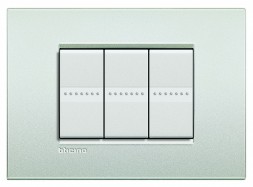 Рамка Bticino LivingLight Air Белый жемчуг 3 модуля LNC4803PR
