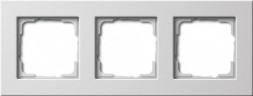 Рамка Gira E22 Белый 3 поста, заподлицо 0213204
