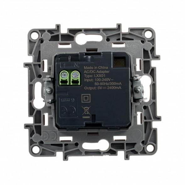 Зарядное устройство Legrand Etika белый с двумя USB разьемами 240В/5В 2400мА 672294