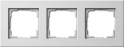 Рамка Gira E22 Белый 3 поста 0213201