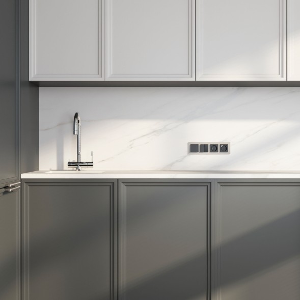 Рамка из стекла на 4 поста Favorit дымчатый Werkel W0041117