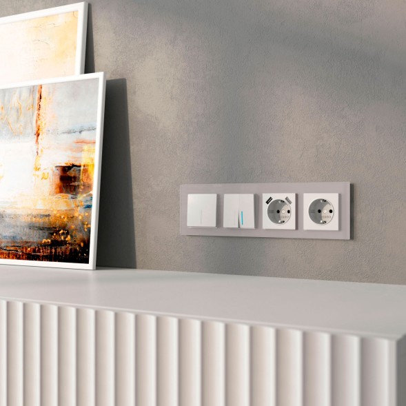 Рамка из стекла на 4 поста Favorit дымчатый Werkel W0041117