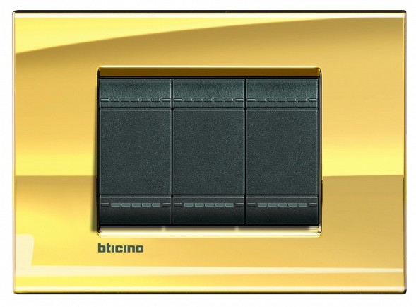 Рамка Bticino LivingLight Квадрат Золото 3 модуля LNA4803OA