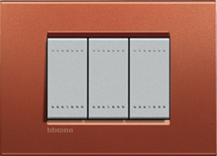 Рамка Bticino LivingLight Квадрат Красный шелк двухмодульная LNA4802RK