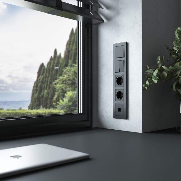 Рамка из стекла на 5 постов Senso черный soft-touch Werkel W0053108