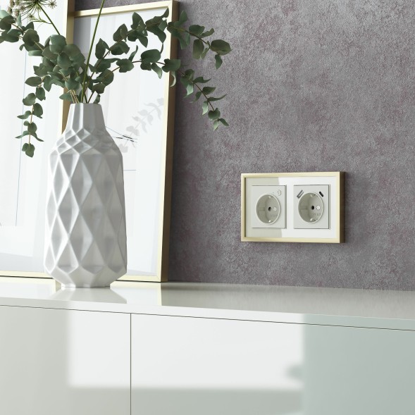 Рамка из металла на 2 поста Baguette айвори/латунь W0022851