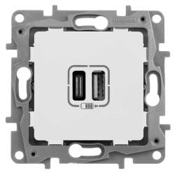 Зарядное устройство Legrand Etika Белый с двумя USB разьемами тип Aтип С 240В/5В 3000мА 672236