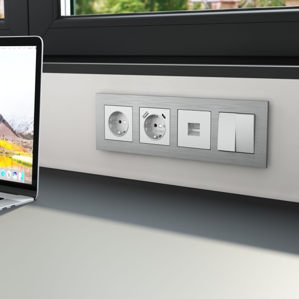 Рамка из металла на 4 поста АluMax алюминий Werkel W0043506