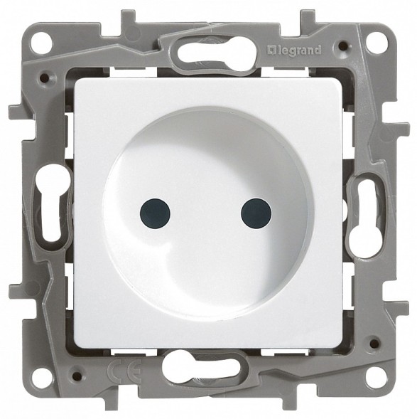 Розетка Legrand Etika белый 2К со шторками - немецкий стандарт - винтовые зажимы - 16 А - 250 В~ 672234