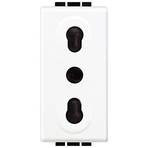 Розетка Bticino LivingLight Air Белый 2П + заземление 16A, 250В с защитными шторками N4180