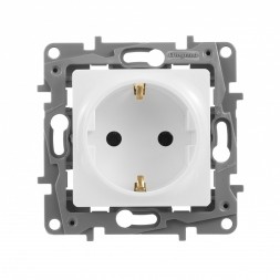 Розетка Legrand Etika белый 2К+З - немецкий стандарт - 16 А - 250 В~ 672221