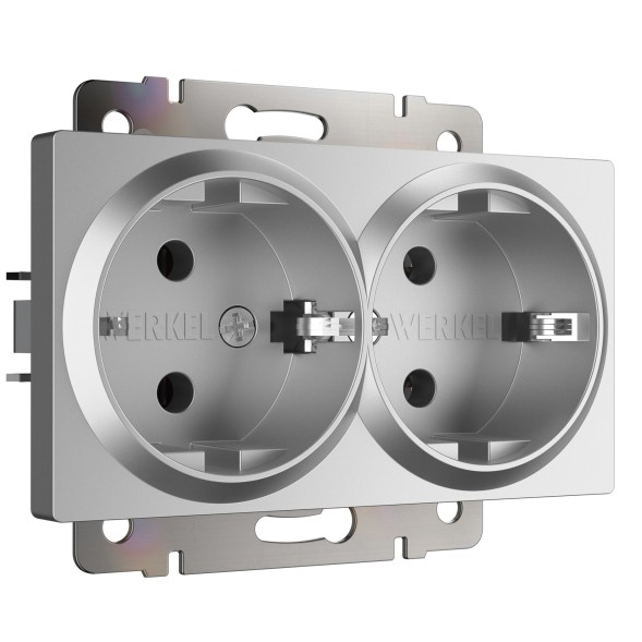 Розетка двойная с заземлением серебряный Werkel W1172006