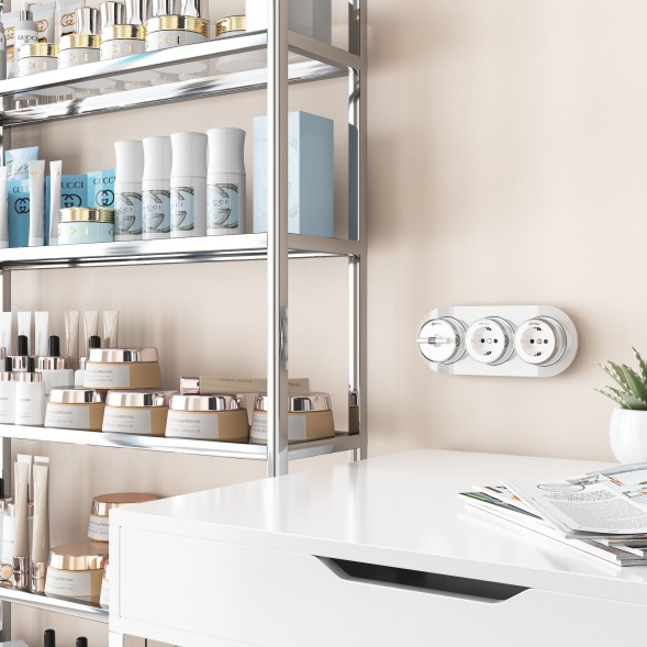 Розетка с заземлением Vintage белый матовый/хром W5871050