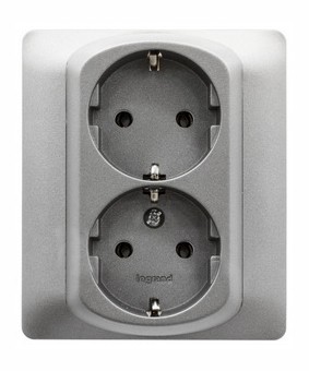 Розетка Legrand Galea Life алюминий 2х2к+З со шторками 771333