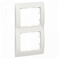 Рамка Berker B.7 Полярная белизна 3 поста 10136919