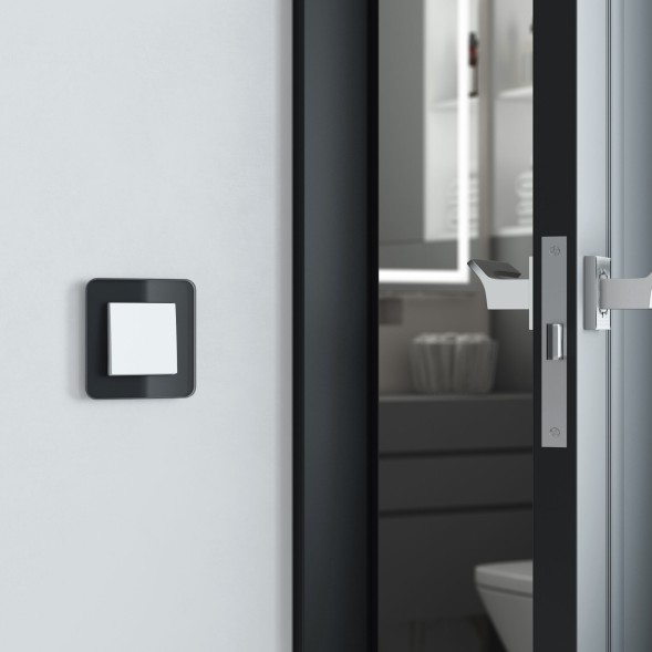 Рамка из стекла на 1 пост Elite черный W0012448