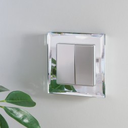 Выключатель двухклавишный проходной (серебряный) Werkel W1122006