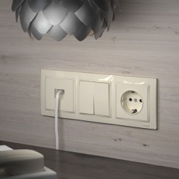 Рамка из поликарбоната на 3 поста Snabb Basic слоновая кость W0032003