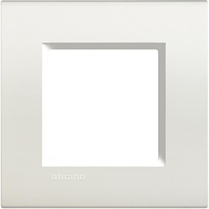 Рамка Bticino LivingLight Квадрат Белый двухмодульная LNA4802BI