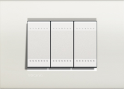 Рамка Bticino LivingLight Квадрат Белый двухмодульная LNA4802BI