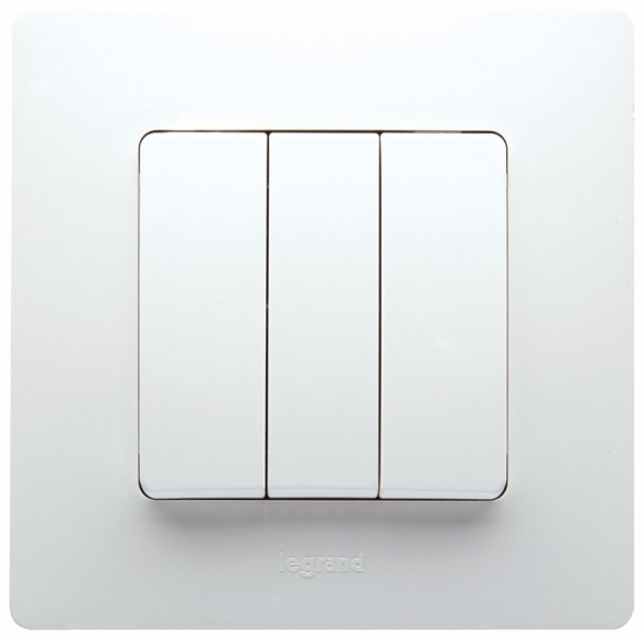 Выключатель Legrand Etika белый трехклавишный 10 A 250 В~ 672213