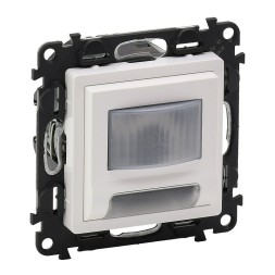 Указатель Legrand Valena Life Белый световой с датчиком движения 180°. С лицевой панелью. Винтовые зажимы 752174