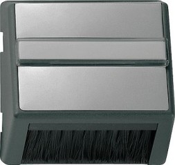 Съемная накладка Gira E22 Сталь с расположенным под углом отверстием для устройств с накладками 50х50 мм для средств связи 068220